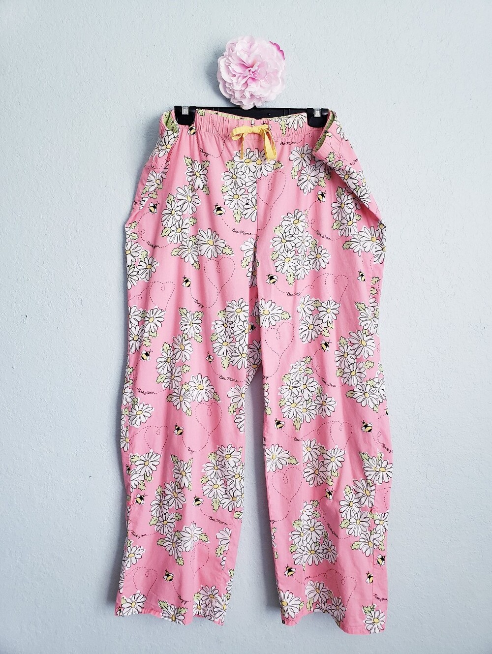 Nick & Nora Pink Daisy & Bumblebee Bee Mine Flannel Pajama Lounge Pants
